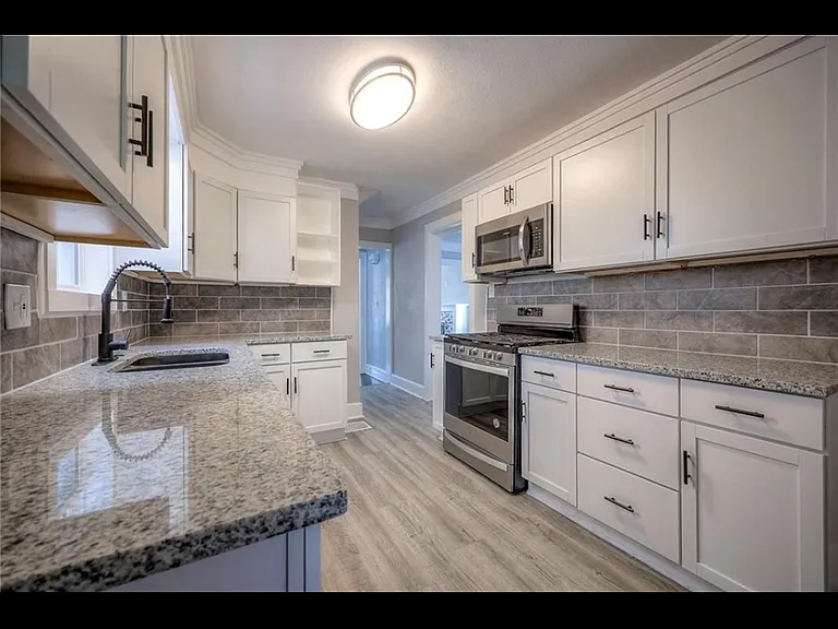 2930 Bales Ave — Photo 8