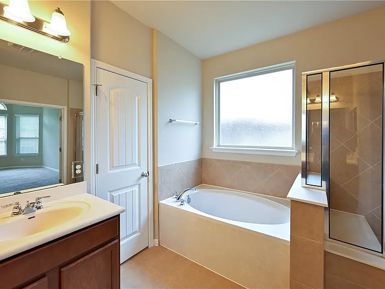 100 Lake Mineral Wells Dr — Photo 25