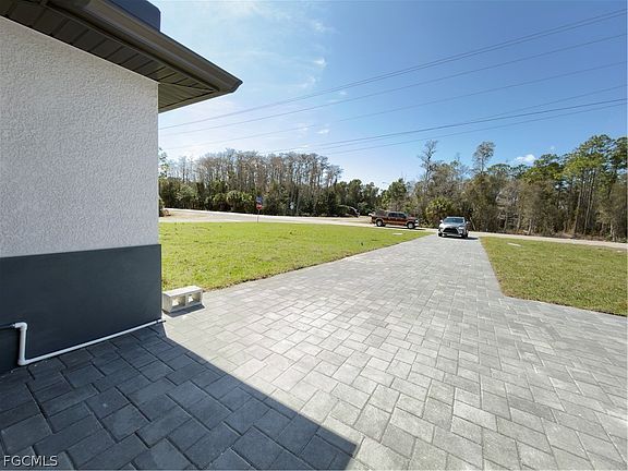 5th image of 945 Homestead Rd S