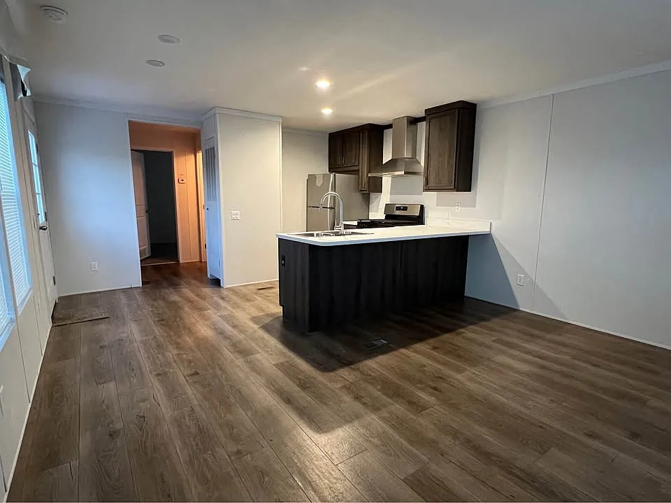 1 bed, 750 sqft, $879 — Photo 4