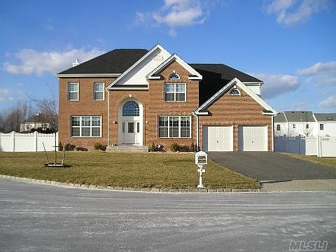 1st image of 9 Minuteman Ct