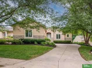 11426 Iowa Cir, Omaha, NE 68142