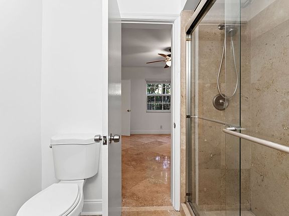 2nd image of 2424 SE 17th St