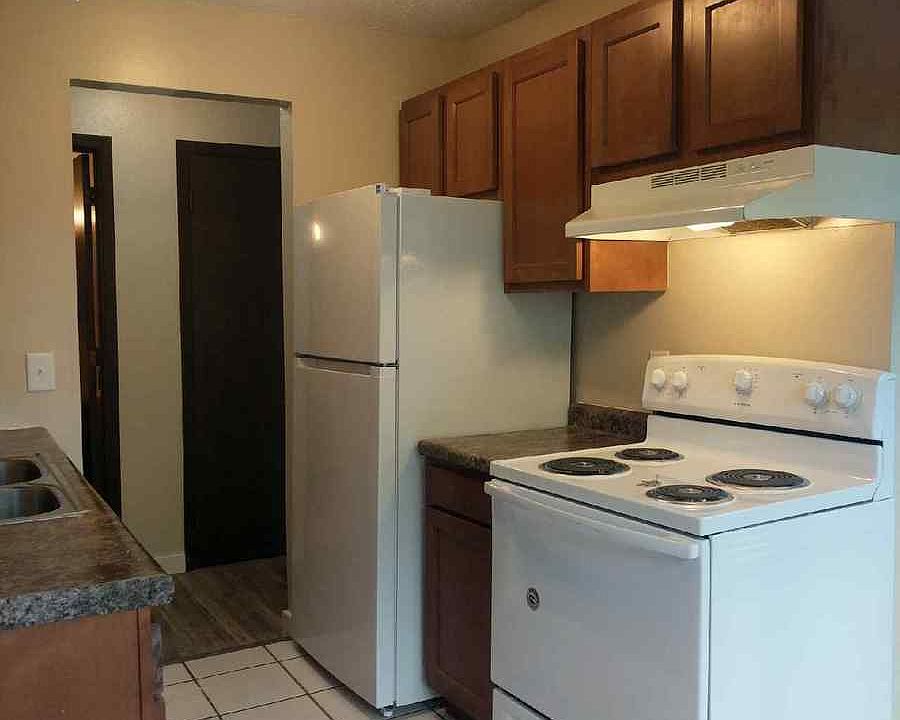 1st image of 1077 Van Dyke St #302
