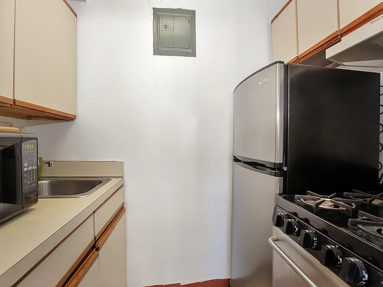 288 Lexington Ave #8C — Photo 4