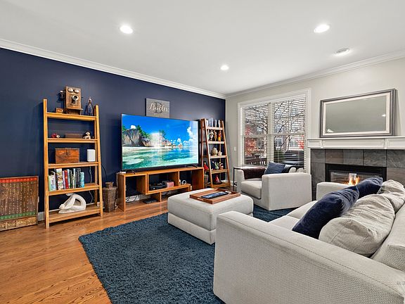 4th image of 66 S Greeley St