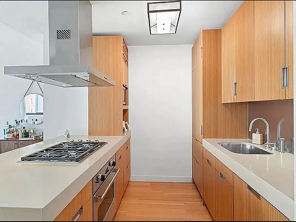 3rd image of 450 W 17th St APT 1119