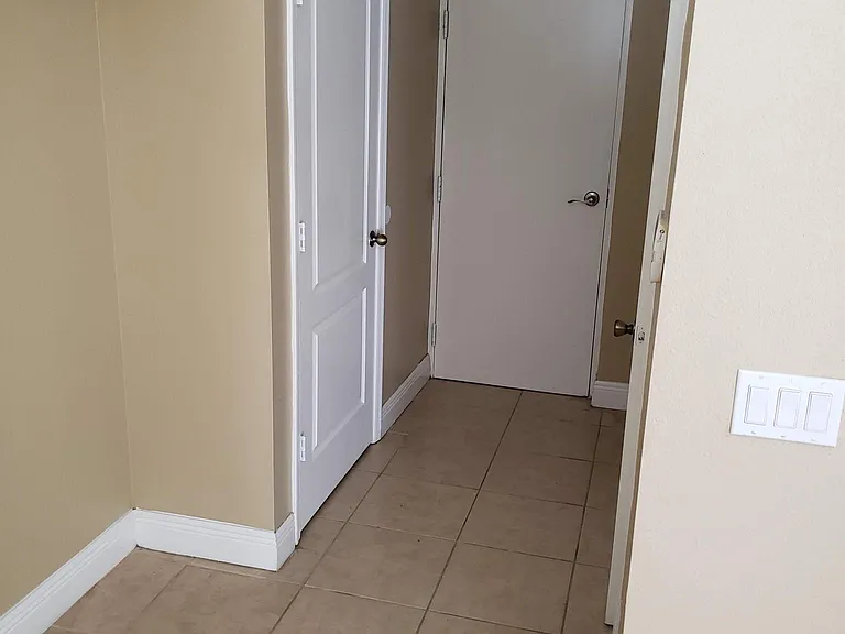 4011 Pemberly Pines Cir — Photo 4