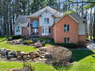 5721 Coralwood Ct, Commerce Township, MI