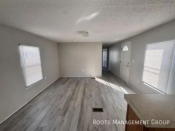5th image of 5097 Thompson Dr #115