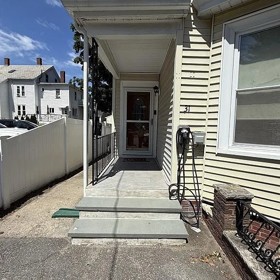 31 Ladd St #31 — Photo 1