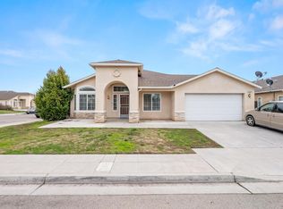 2432 N Mitre Ave, Fresno, CA 93722