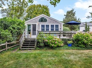16 Holbrook Ave, Wellfleet, MA 02667