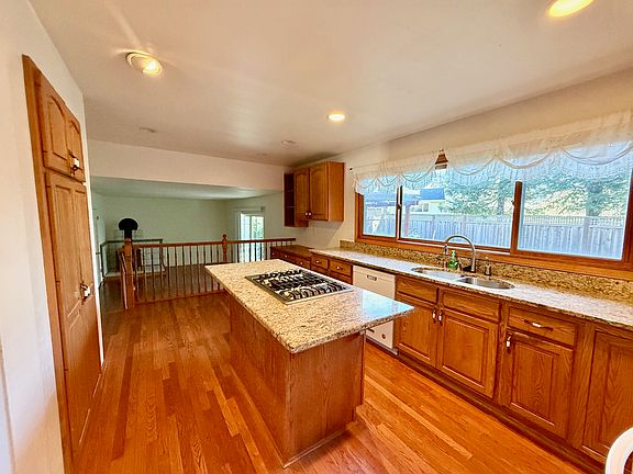 4th image of 2048 Vista Ln