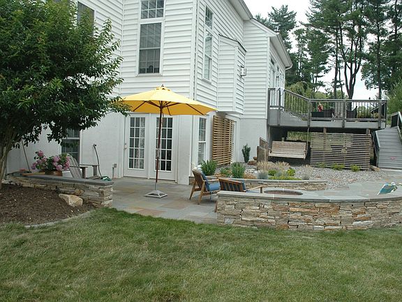 LL space is expanded w/ new flagstone patio