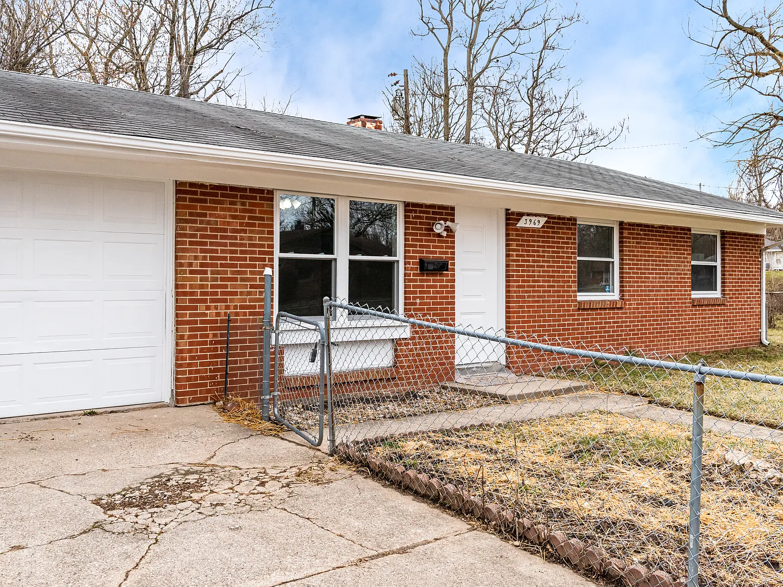 3 bed, 1000 sqft, $1,200 — Photo 4