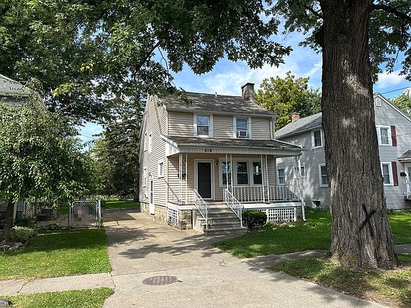 3rd image of 614 Lilley Pl