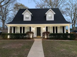1141 Wellington Ct S, Mobile, AL 36695