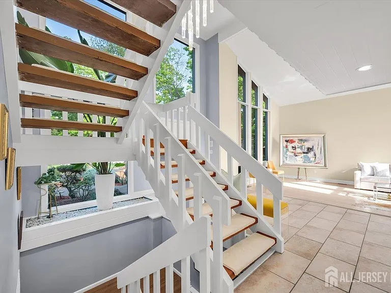 950 Sunset Rdg — Photo 25