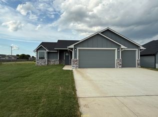 5538 W 42nd St S, Wichita, KS 67215