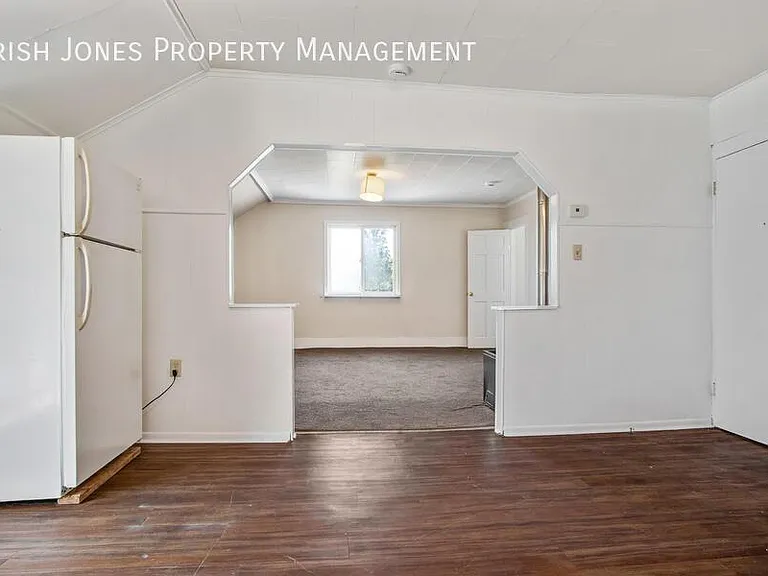 215 Thompson St #2 — Photo 10