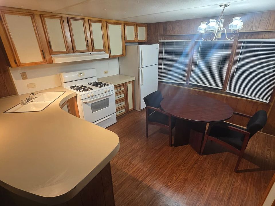 1st image of 4728 Ellsworth Ln #4728
