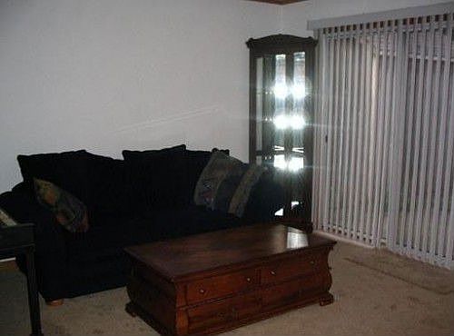 4th image of 805 Montrose Ct