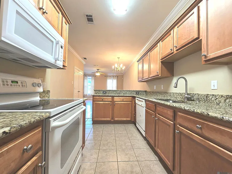 2108 Cypress Hall Aly — Photo 6
