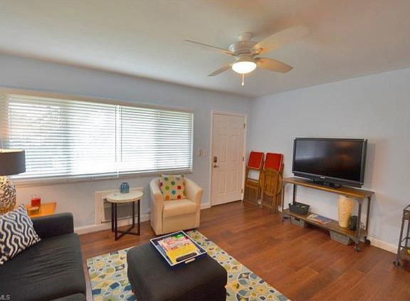 5th image of 421 12th Ave S APT A14