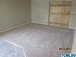 2nd image of 1376 Hartley Ave