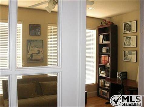 3rd image of 2655 Venice Dr Unit 6