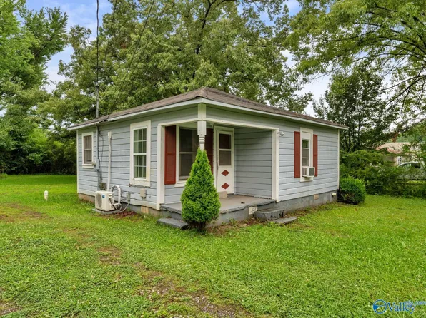 410-1 Ponroy St, Scottsboro, AL 35768