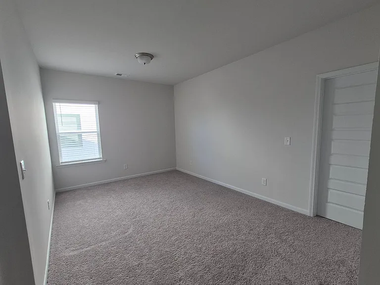618 Blaven St — Photo 5
