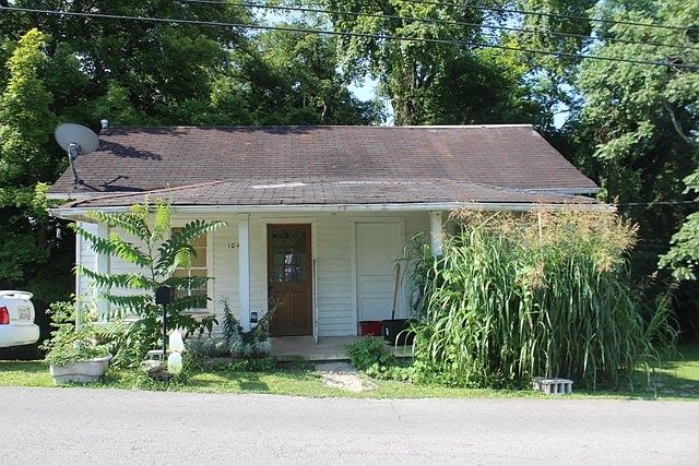 1st image of 104 Lance St