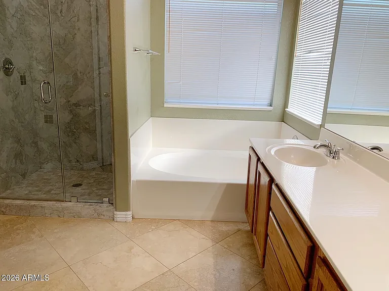 354 W Bolero Dr — Photo 9