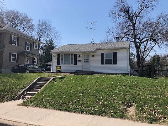 1st image of 233 Melrose Ct