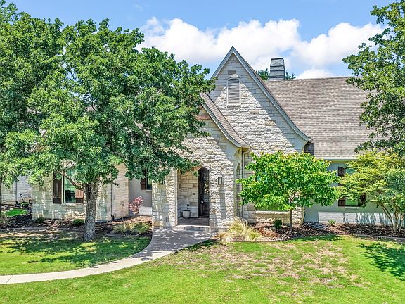 4th image of 282 Sugartree Cir