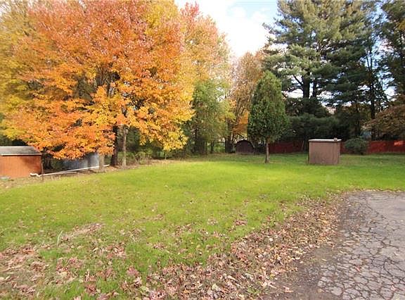 4th image of 283 Quassaick Ave