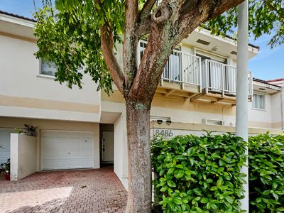 8486 Lagos De Campo Boulevard, Tamarac, FL, 33321