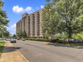 1225 Martha Custis Dr