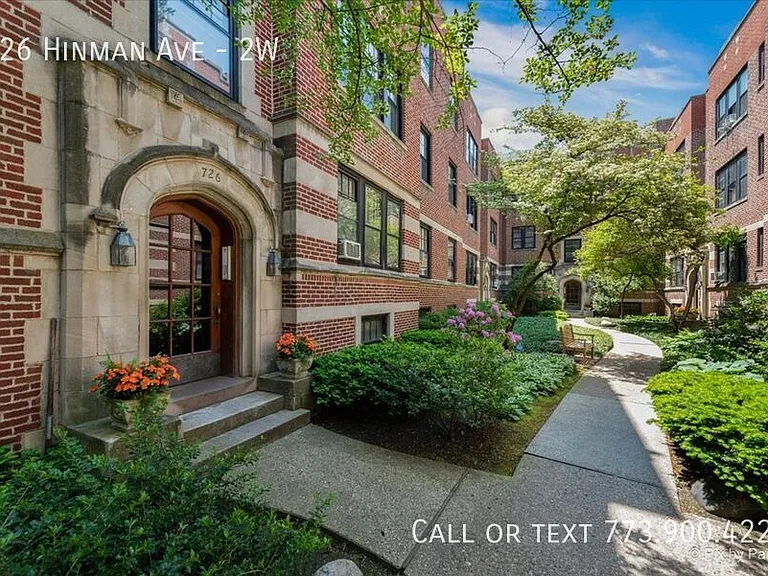 726 Hinman Ave #2W — Photo 2