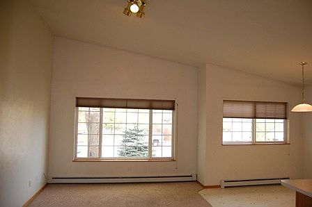3rd image of 910 Cleveland St APT C