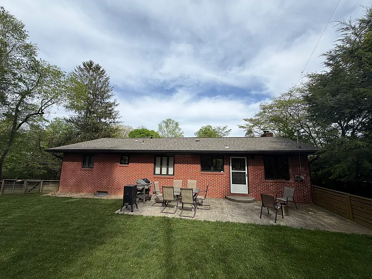 738 Gallimore Rd — Photo 2