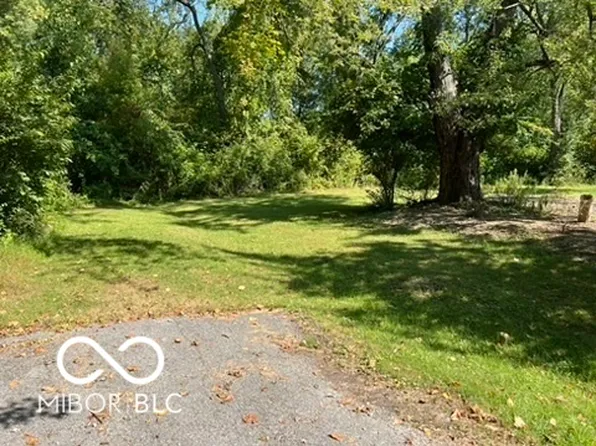 3033 Sapphire Blvd, Indianapolis, IN 46268