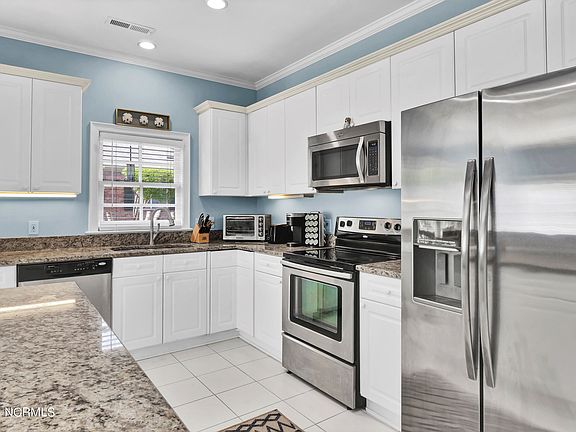 2nd image of 1020 Headwater Cove Ln