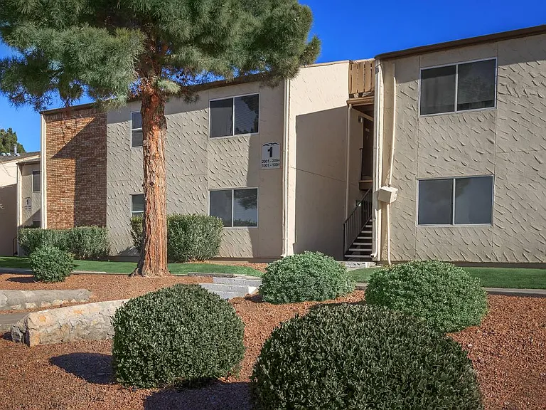 Gateway East Apartments — Photo 4