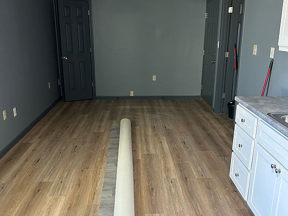 3rd image of 670 S Main St #2