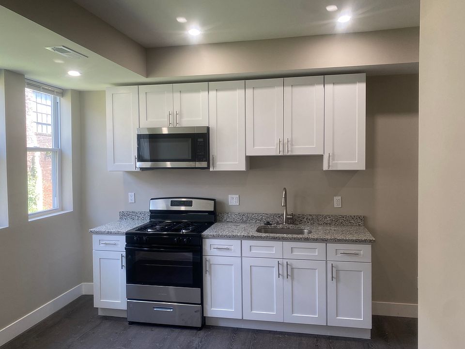 1st image of 546 W Olney Ave #1