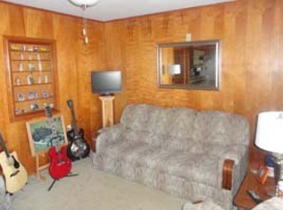 4th image of 125 E Main St