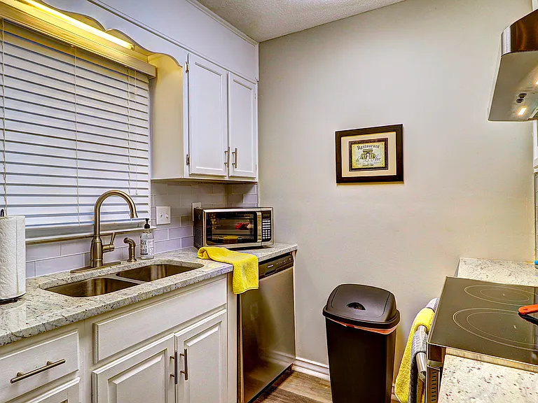 213 High Creek Dr — Photo 13